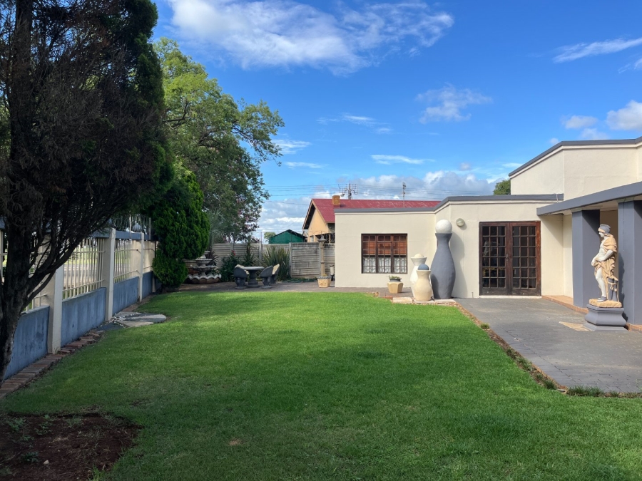 3 Bedroom Property for Sale in Potchefstroom South North West